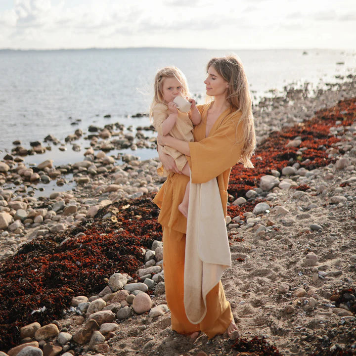 Mushie Silikon Kopp med Sugerør Shifting Sand