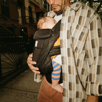 Ergobaby Omni Deluxe Bæresele Mesh Svart