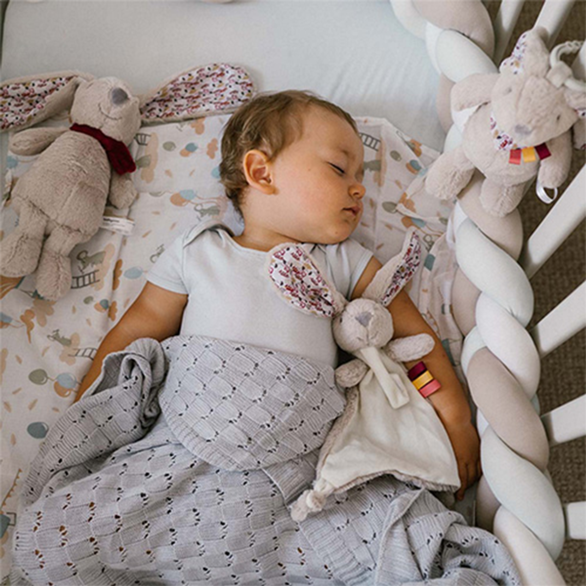 Babyono Koseklut med Smokkholder - Kaninen Milly